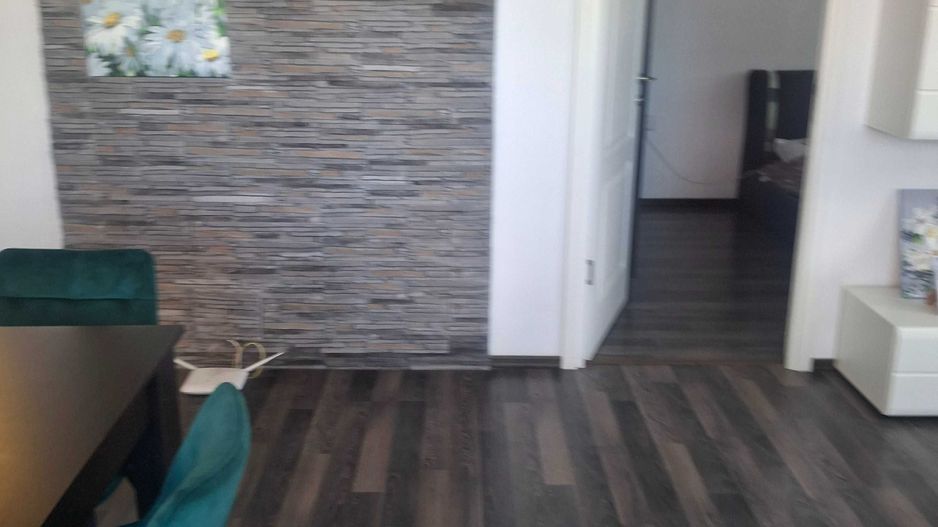 Apartament 2 camere, balcon, etaj intermediar, BMW - Poză 6