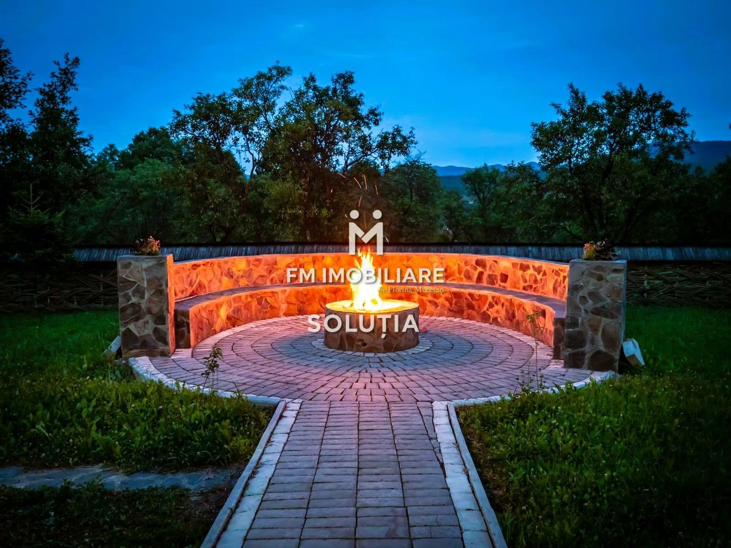 Pensiune agroturistică: 3 case tradiționale + teren în Desești - Poză 5