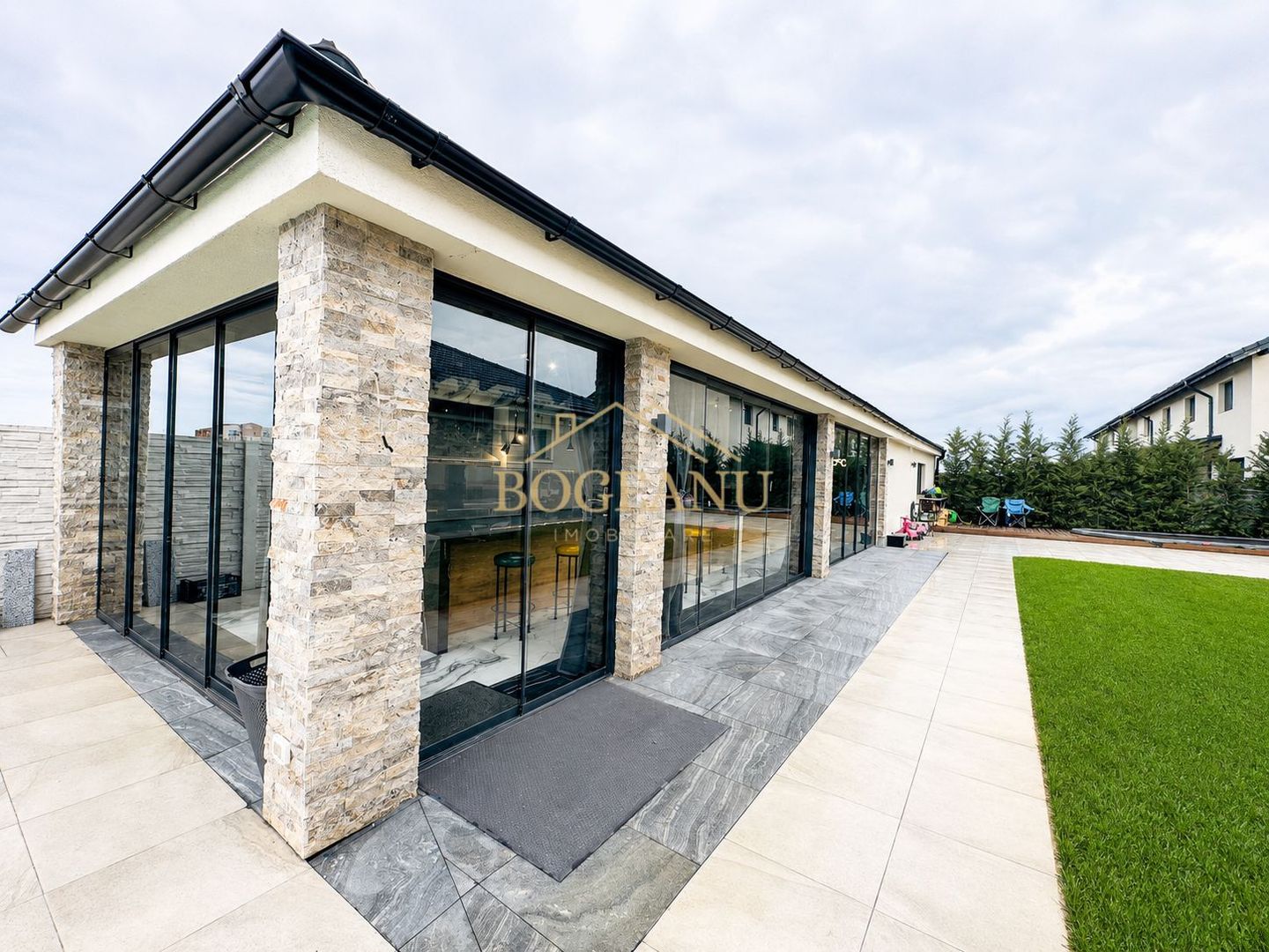 BG03-Vila de Lux 7 camere,Piscina,Panouri,Asfalt-COMISION 0% CHISODA - Poză 24