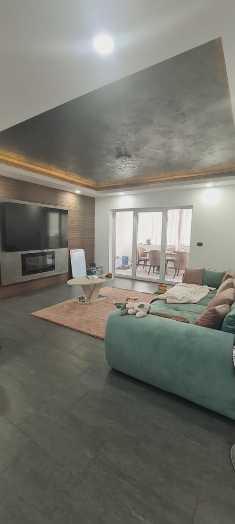 Casă superbă, modernă și complet mobilată - Poză 1