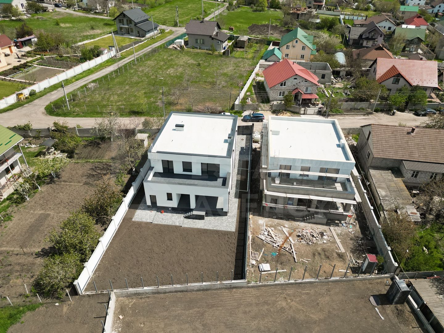 Vânzare, Hi-Tech, 2 nivele, 4 camere, strada  A. Lăpușneanu, Budești - Poză 4