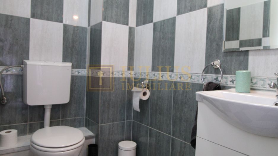 Casa in Blascovici, 5 camere + 3 bai, centrala proprie - Poză 33