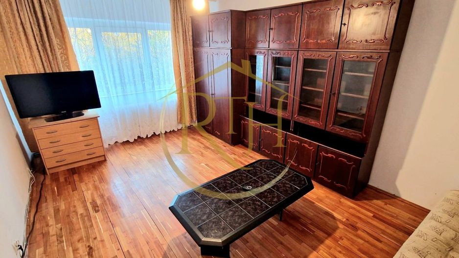 Ofer spre închiriere apartament 3 camere,2 bai, zona Lipovei, 400 euro/lună. - Poză 6