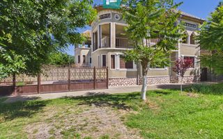 Casă/vilă cu 10 camere – Ineu, centru - Poză 2