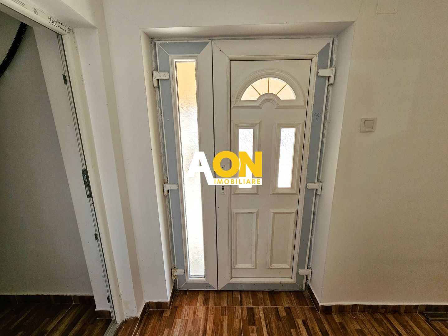 Casa cu 4 dormitoare, 821 mp teren - Poză 14