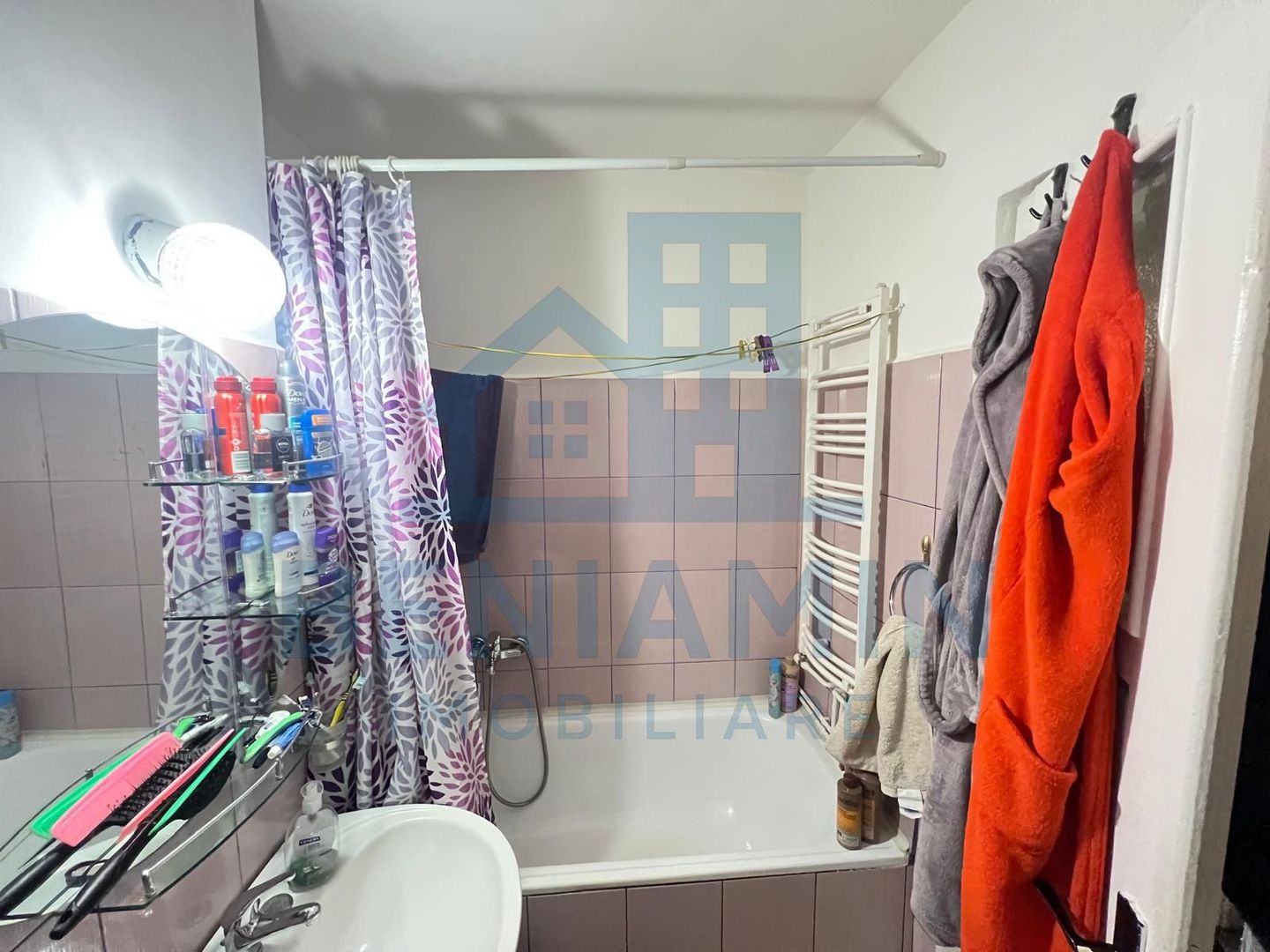 2 camere decomandat 65mp Bartolomeu etaj 1 cu centrala - Poză 9