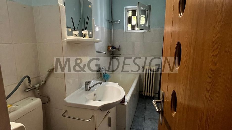 Apartament cu 3 camere Dacia - Poză 2