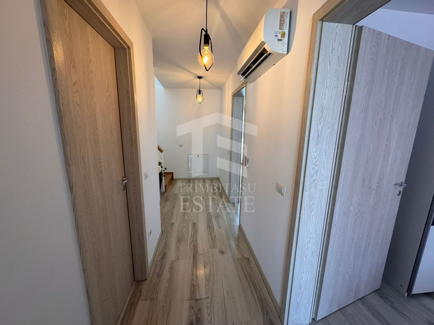 Vila Volutari 5 Camere Matei Millo - Poză 17