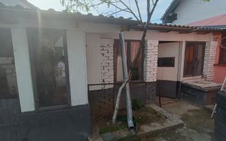 Casă de vanzare cu 4 camere 107 mpu pivnita anexe curte gradina Sebes - Poză 13