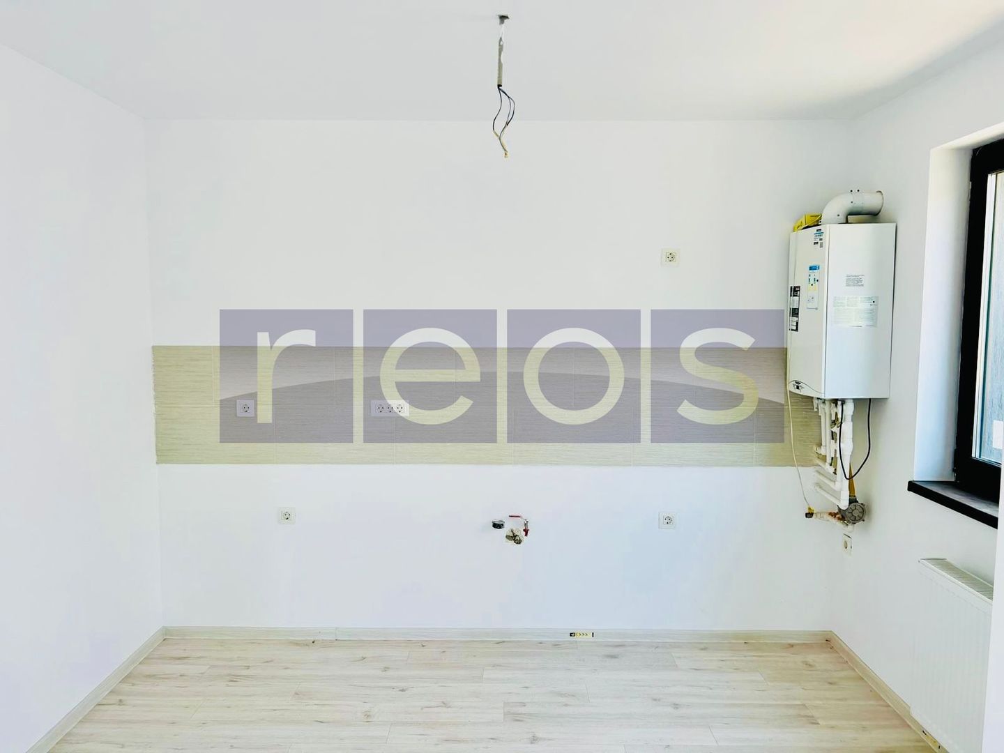 VILA DE VANZARE CORBEANCA 450 MP 6 CAMERE - Poză 10