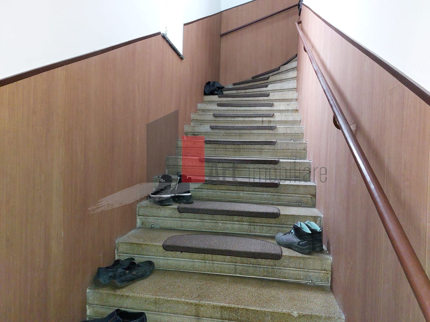 Apartamentul "ENIREJO", et. 1 in vila, FARA RISC SEISMIC, intrare exclusiva - Poză 18