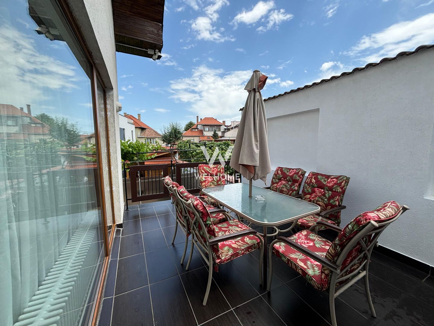 Casa cu terasa generoasa zona centrala - Sibiu - Poză 1