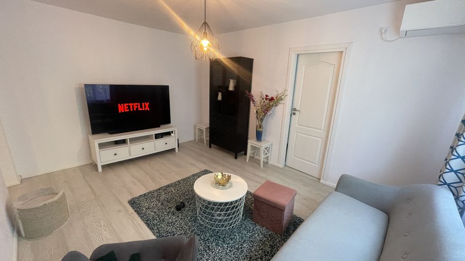 Circumvalațiunii-Iulius Town | 3 camere | Etaj 1 | Mobilat-Utilat - Poză 2