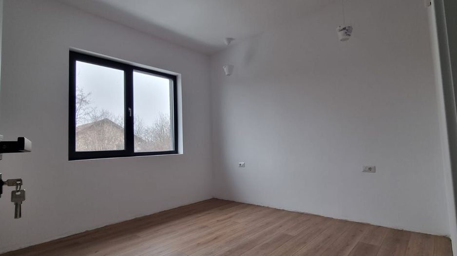 Reședință Modernă cu Finisaje Distinse - Poză 49