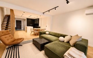 ELEGANT TOWNHOUSE | PRIVATE GARDEN | PANORAMIC TERRACES | - Poză 3