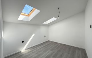 Ap pe 2 niveluri. 3 camere, 2 bai. 2 locuri de parcare. - Poză 8