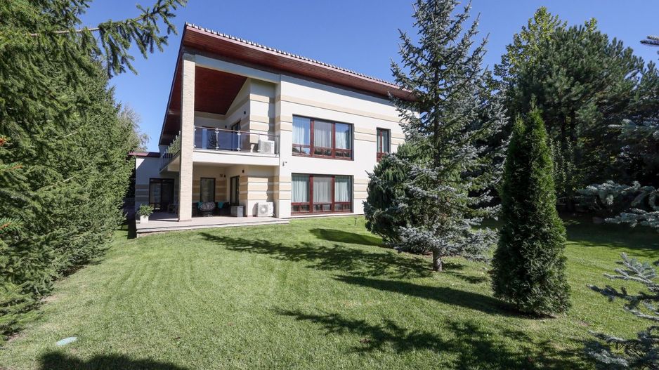 Casă deosebită de vânzare în Sânpetru | Teren 1400 mp - Poză 41