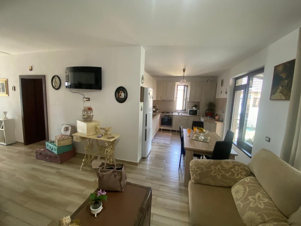 Casa cocheta  Mosnita Veche - Poză 2