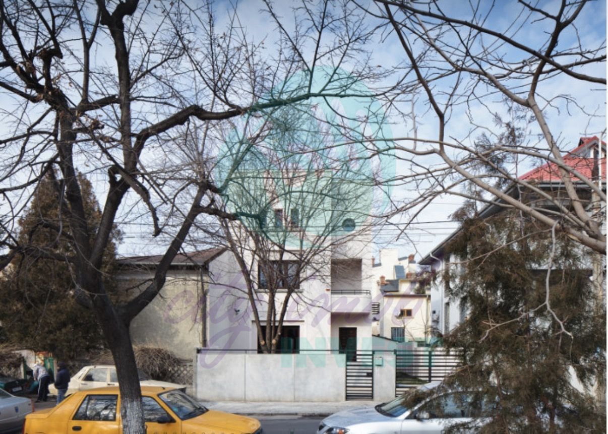 CASA ART-DECO CONSOLIDATA in 2011 cu gradina de 160 mp - Poză 1