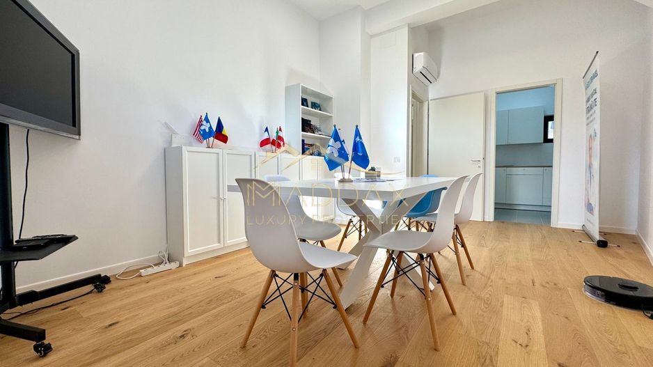 Apartament cu *3 camere* / Cladire Istorica stil Brancovenesc / Universitate - Poză 11