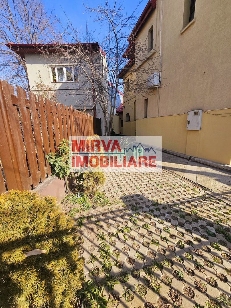 2 Vile Interbelice | Zonă Centrală | Renovate Integral 2024 - Poză 2