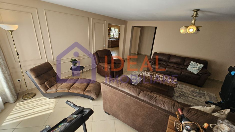 Vila Moderna cu 5 camere, garaj si 921 mp de curte, in Tocile - Poză 6