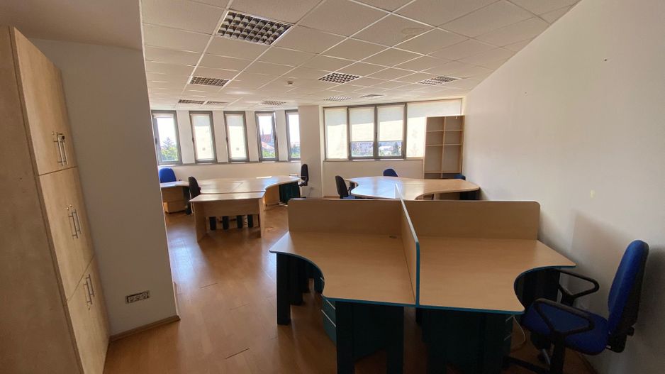 Spațiu de birouri de 300mp de închiriat în zona Centrala - Poză 5