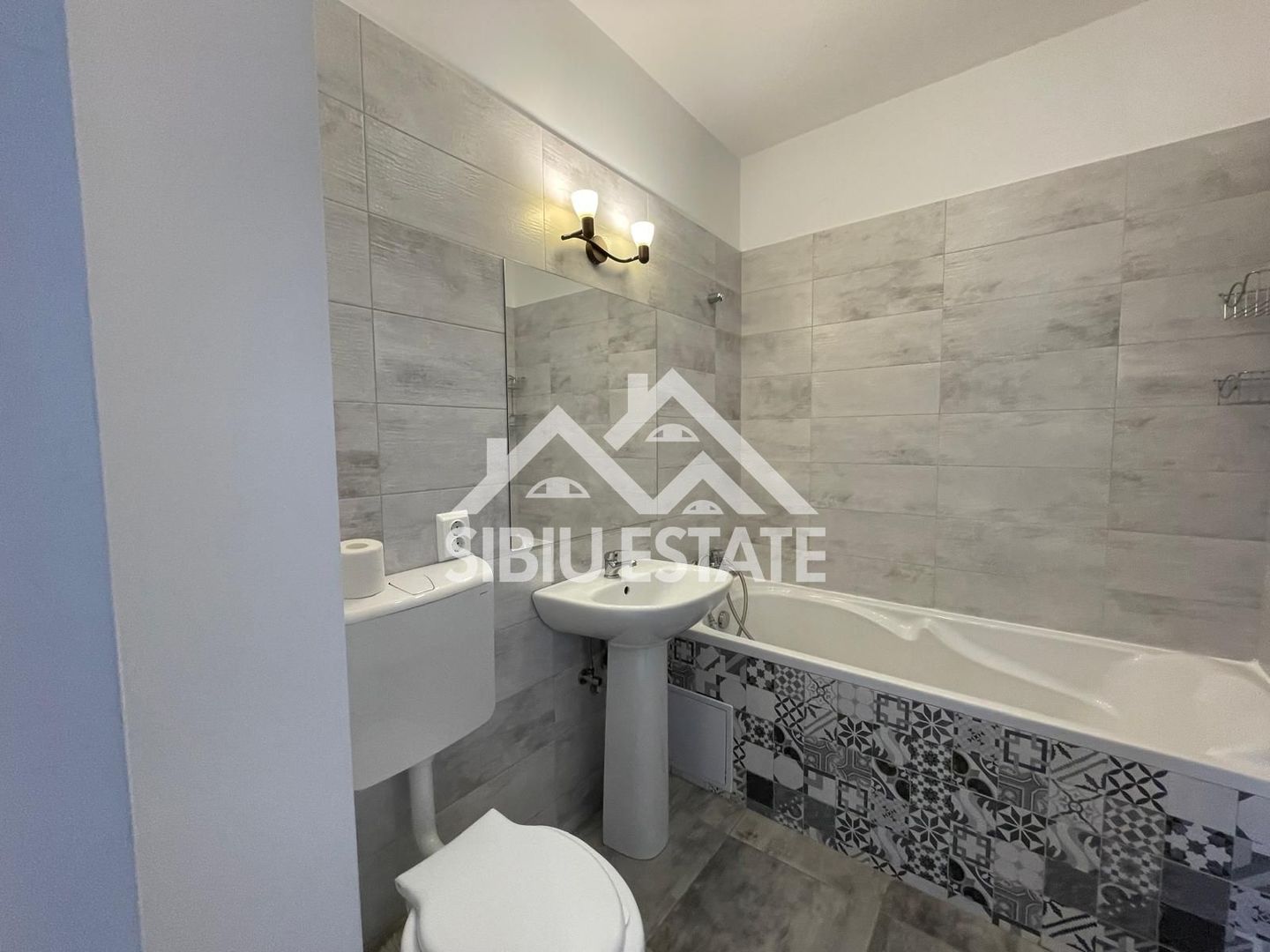 Apartament decomandat 2 camere Zona Facultatii de Medicina Sibiu - Poză 9