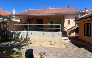 Casă de vânzare în Lugoj – Strada COMUNA DIN PARIS