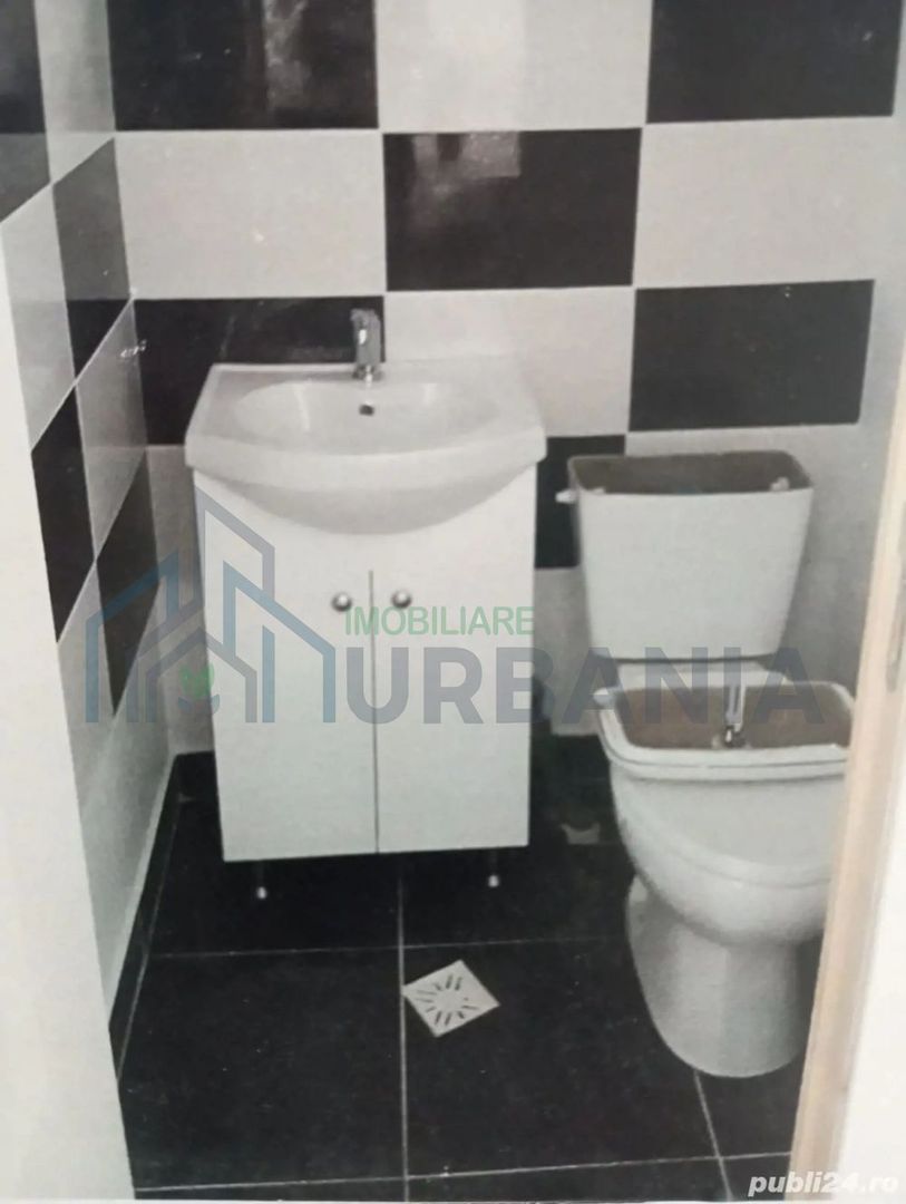 Casă de vânzare Tătărași - Poză 2