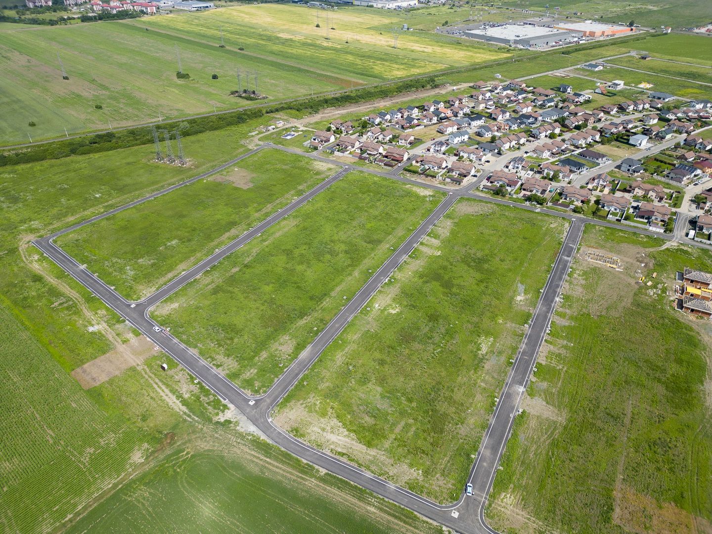 Loc de casa de 476 mp în Via Carmina - Poză 3