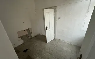 Cladire pretabila birouri / gradinita - Poză 19