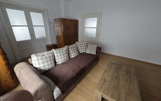 Apartament la casa 72 mp utili pet friendly si curte in zona Lazaret - Poză 1