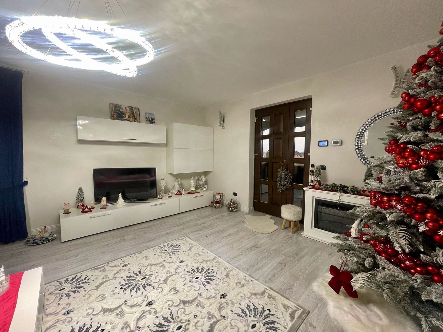 CASA COMPLET UTILATA SI MOBILATA MODERN CU GRADINA | 1100 MP |MARGINEA - Poză 5