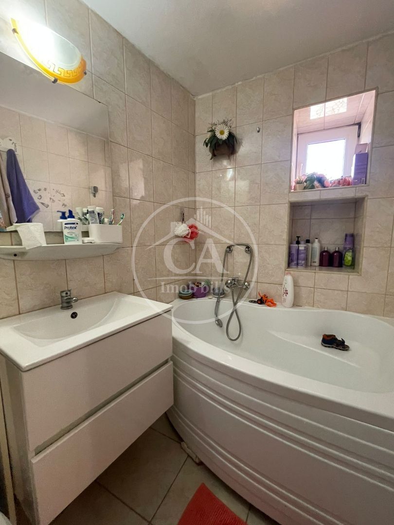 Casa de vanzare  cu 2 camere in zona Iosia, Oradea - Poză 13
