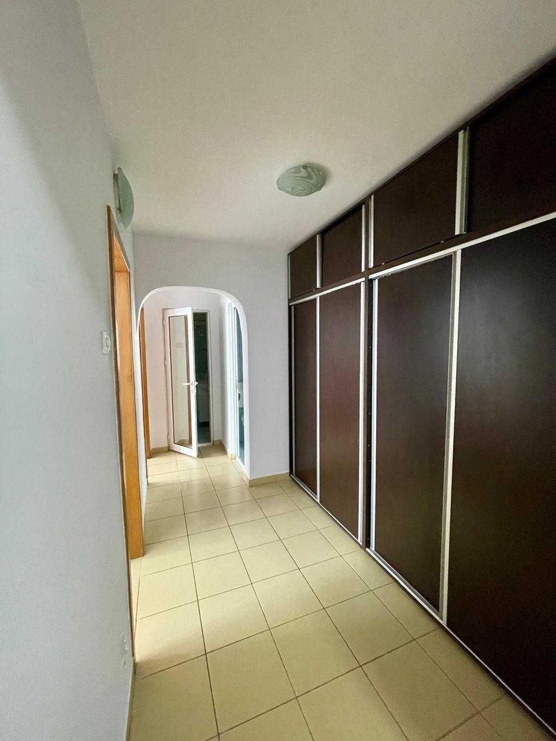 AP. 3 CAMERE - METALURGIEI, LOC DE PARCARE, BUCATARIE INCHISA - Poză 5
