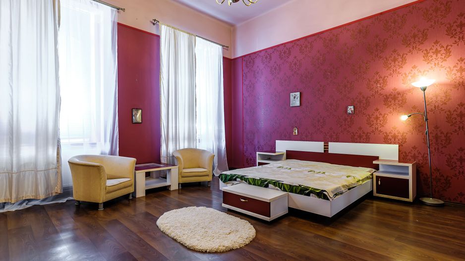 VÂNDUT Ap  spațios la etajul 1, lângă Primăria Arad - Poză 2