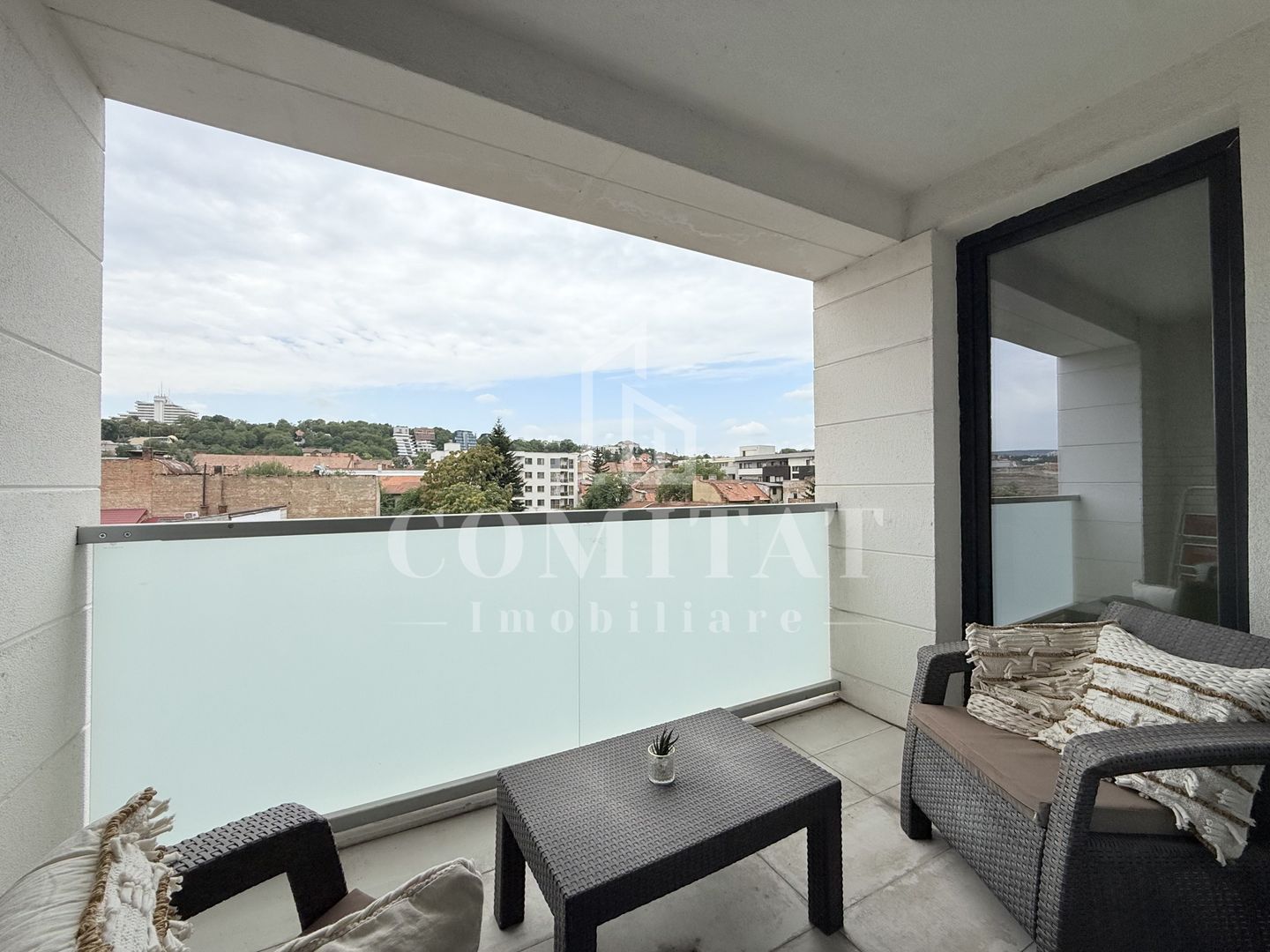 Apartament cu 2 camere | parcare inclusă | str Decebal - Poză 12