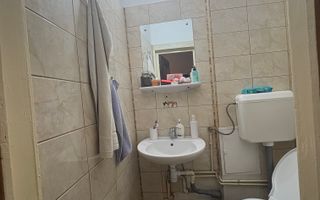 Apartament cu 3 camere - Centrala termica - Rahova - Calea Ferentari 8 - Poză 9