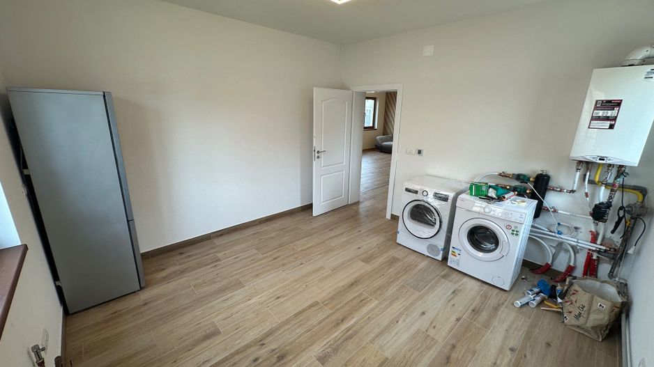 Duplex cu camera pe parter - Poză 6