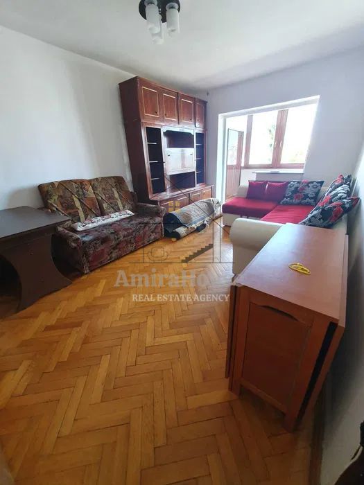 Apartament 4 camere etaj 3 din 4 zona Mogosoaia - Poză 4