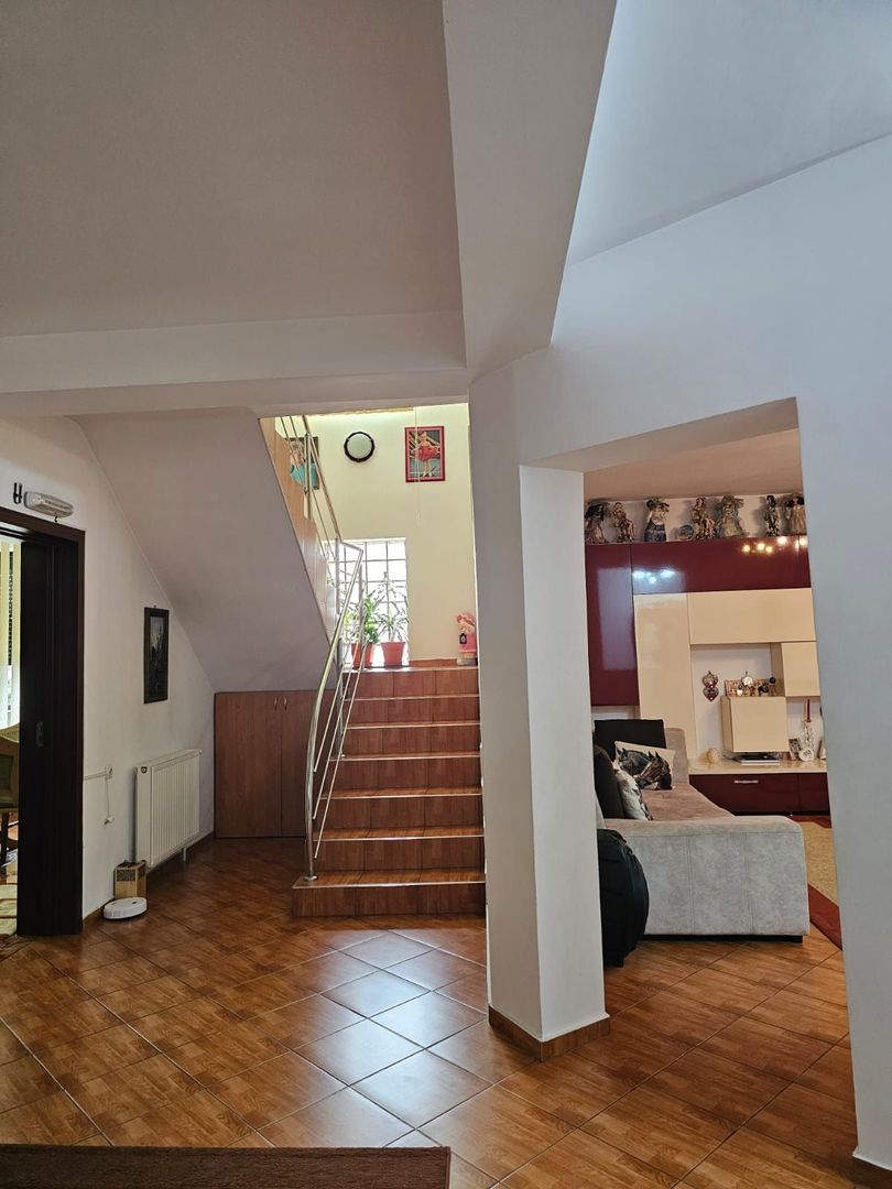 Casa- Str Tismana, zona Spitalul nr 1 - Poză 5