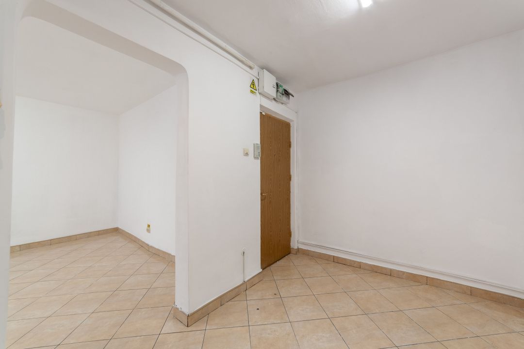 Spatiu Comercial 50 mp, Trafic Intens Auto si Pietonal, Vad Comercial - Poză 12