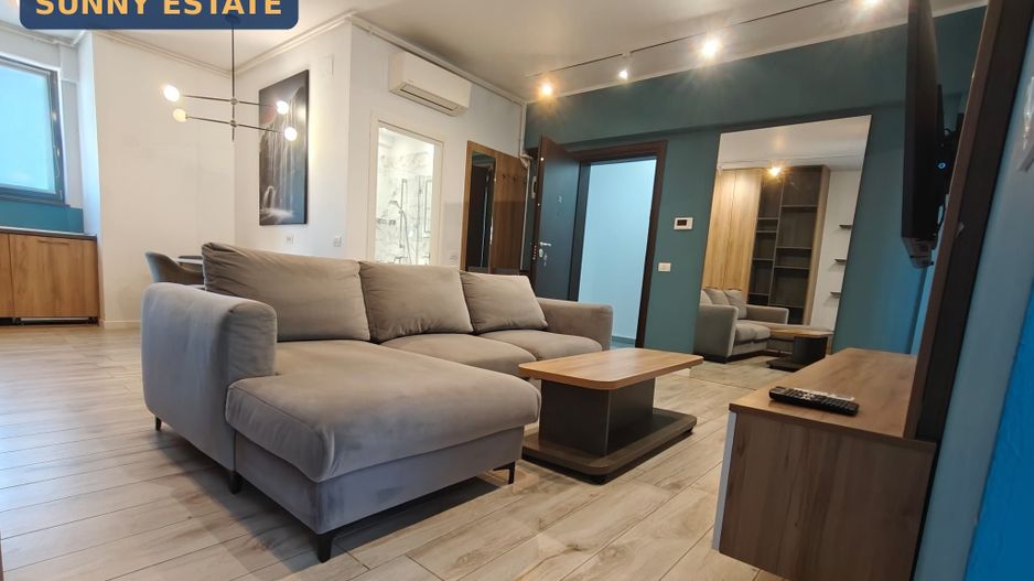 DE VÂNZARE — 2 CAMERE MOBILAT, B-DUL MAMAIA, ZONA DELFINARIU - Poză 3
