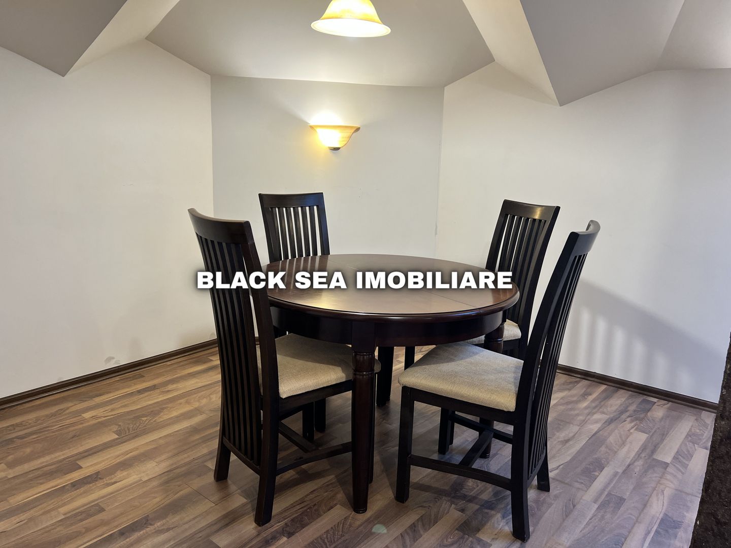 Apartament 3 camere zona Centrala foarte spatios - Termen Lung - Poză 7