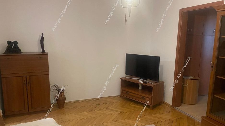 Apartament 3 Camere | Etaj 1 | Str Bucureti-Medicina - Poză 12