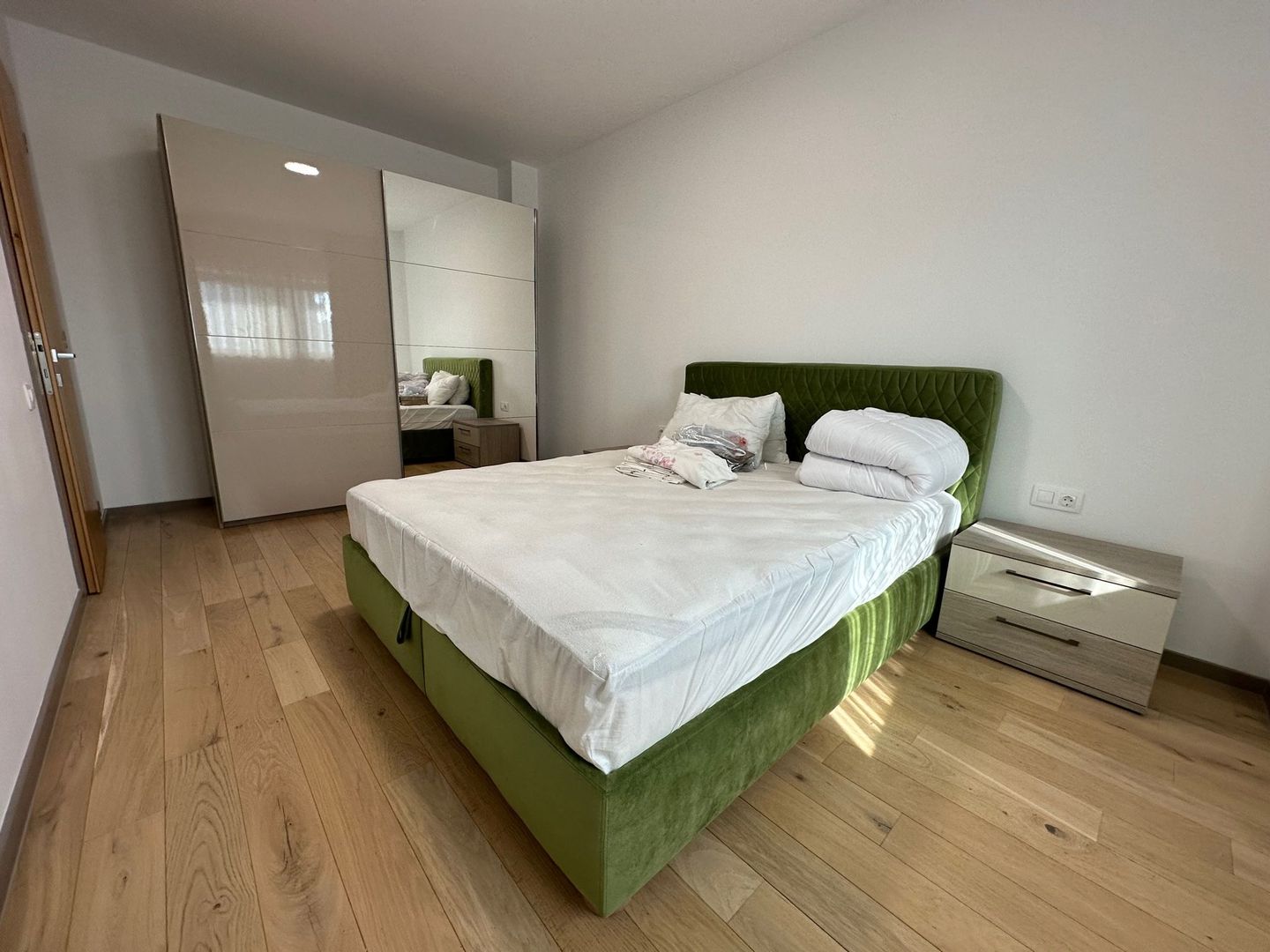 Apartament bloc nou 3 camere - parcare subterana - Poză 11