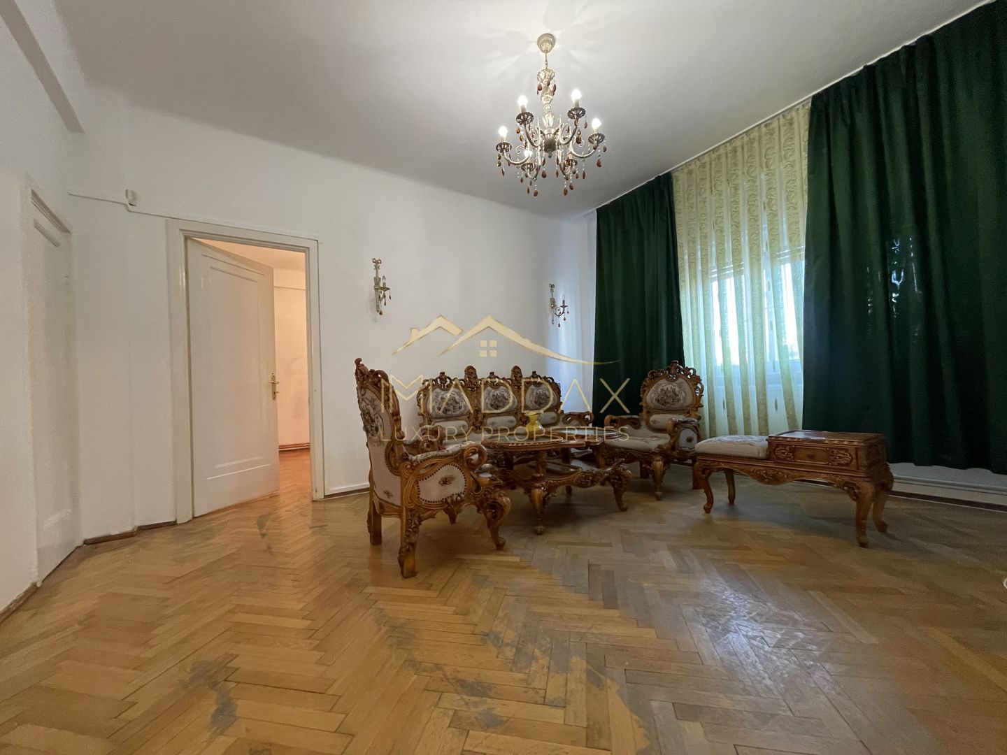 Apartament 5 camere****zona Centrala - Poză 1