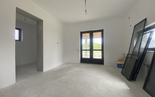 Casă primitoare cu teren generos de 2770 mp, în Adânca – Comision 0% - Poză 6