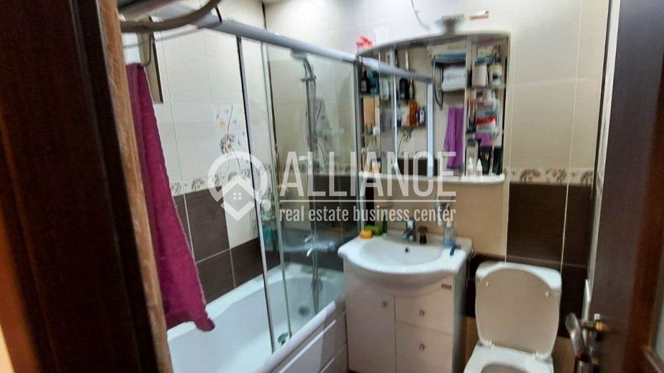 Abator/Gara (COD04)- 3 camere decomandate - Poză 9